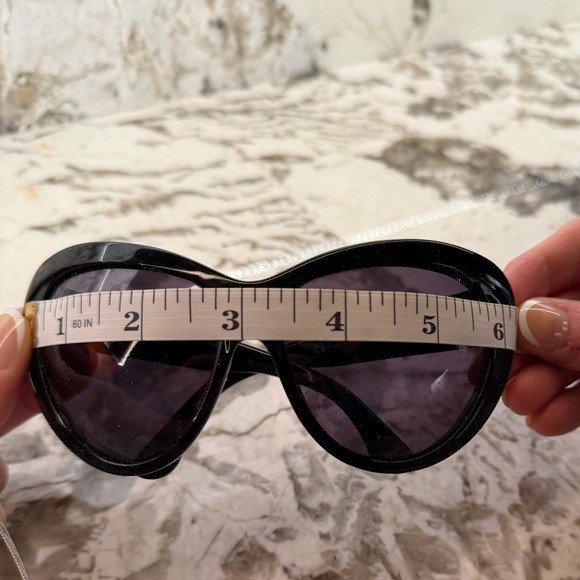 Yves Saint Laurent sunglasses. Model YSL6135 - Picture 2 of 7